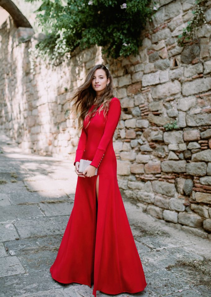 VESTIDO_MAYA_ROJO_VESTIDO_LARGO_MANGA_LARGA_ESCOTE_ESPALDA-1