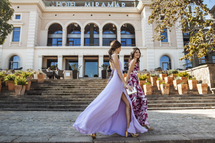 VESTIDO VALERIA MALVA Y VESTIDO KARLA FLORES